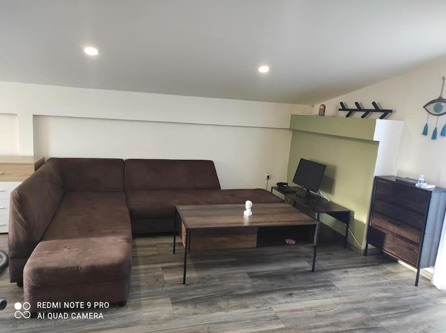 Apartamento Σοφίτα Καλλύνω Tesalónica Exterior foto