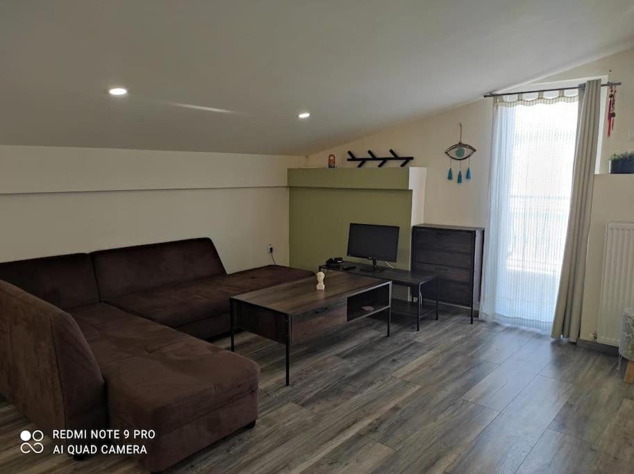 Apartamento Σοφίτα Καλλύνω Tesalónica Exterior foto